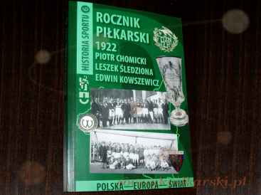 foto -Próbny egzemplarz Rocznika już w redakcji Historii Sportu